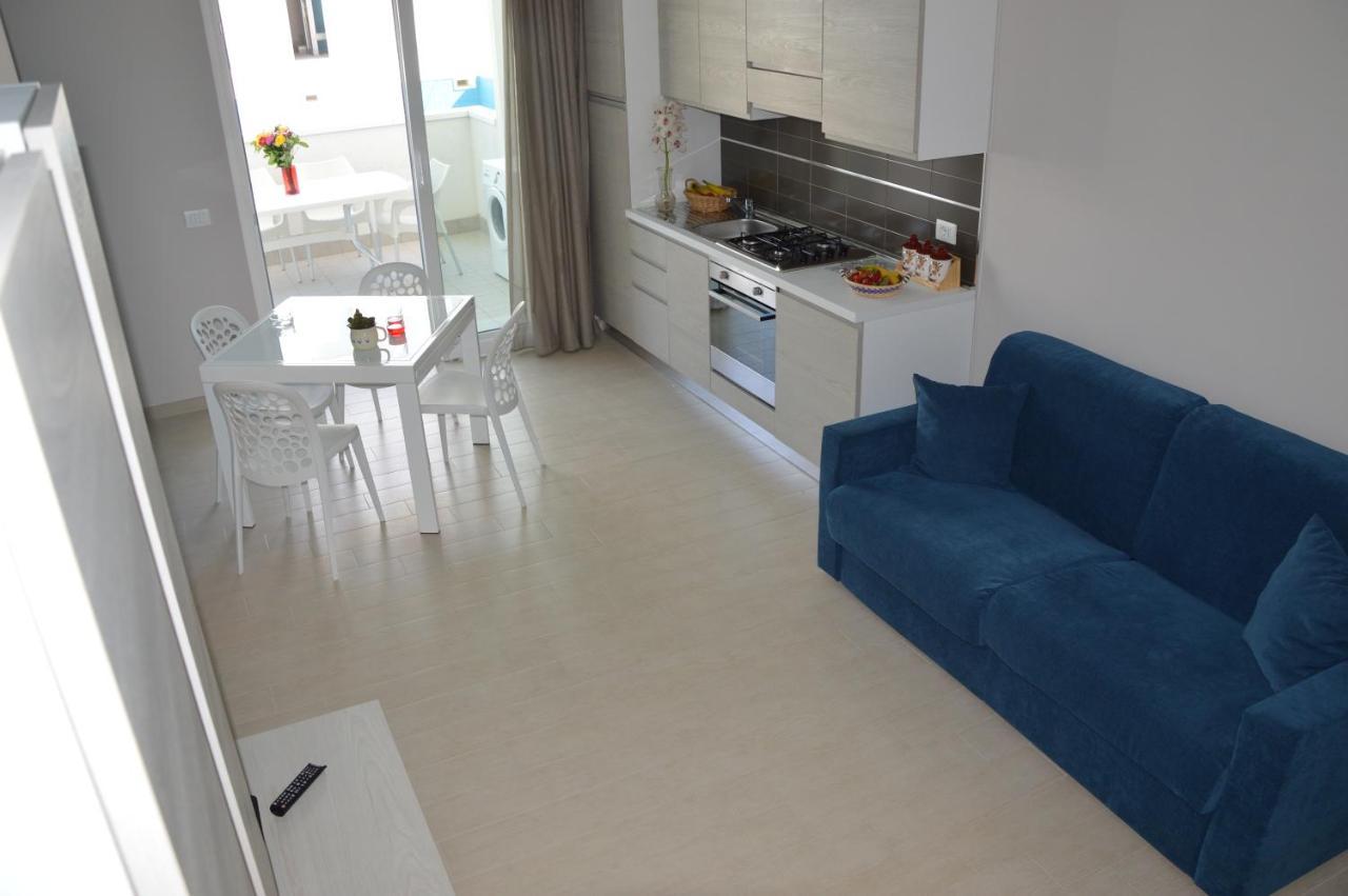 Case Vacanze Blue Bay Resort Roseto Degli Abruzzi Exteriör bild