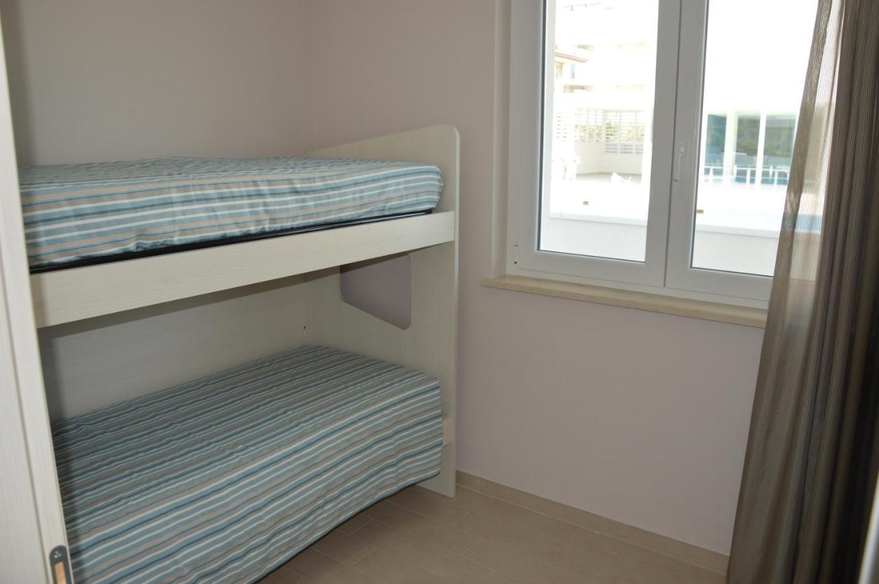 Case Vacanze Blue Bay Resort Roseto Degli Abruzzi Exteriör bild